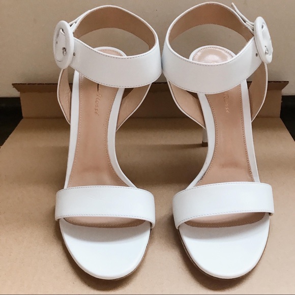 Gianvito Rossi Elyse ankle-wrap heels sandals - Picture 4 of 8